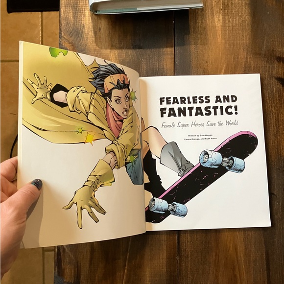 Marvel Fearless and Fantastic! Female Super Heroes Save the World Softcover 2020 - Picture 10 of 12